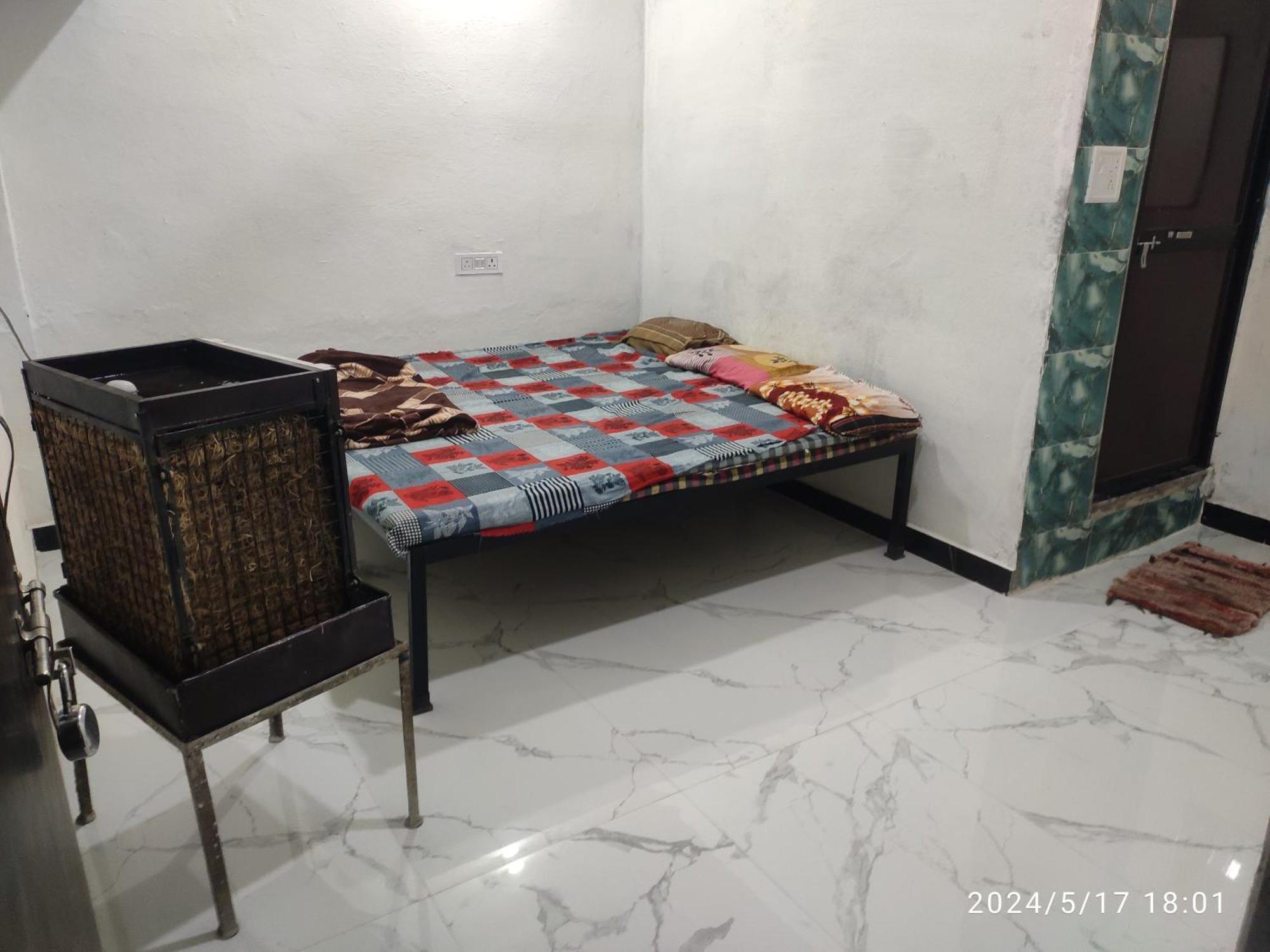 Kuber Bhandari Guest House And Hotel Sehore Bagian luar foto