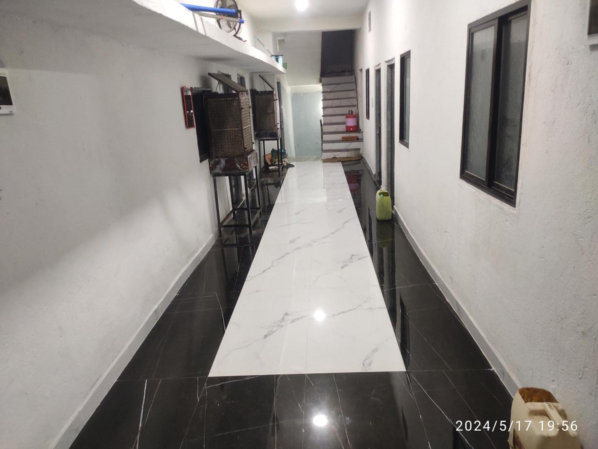 Kuber Bhandari Guest House And Hotel Sehore Bagian luar foto